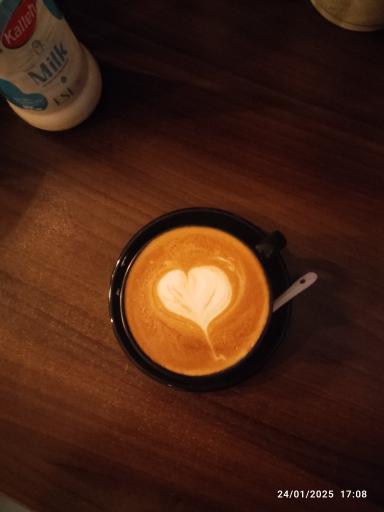 عکس کافه باریستا