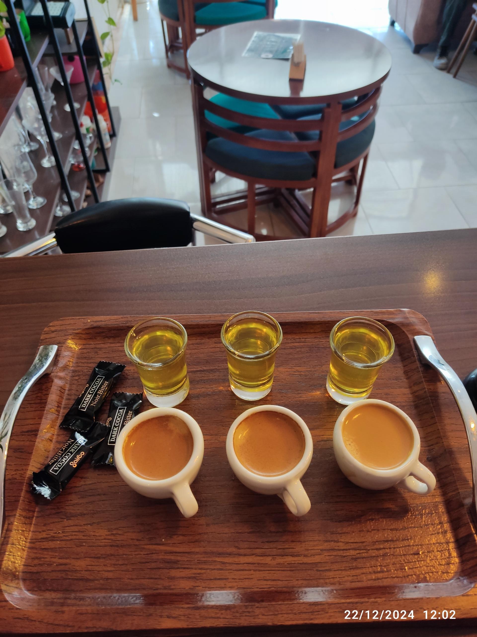 عکس کافه باریستا