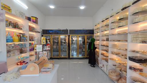 عکس شیرینی ثابتی شعبه گمیشان 