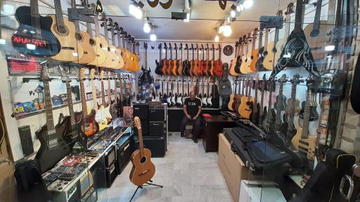 عکس گیتارباز