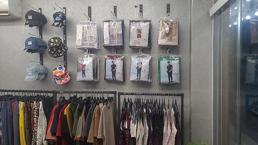 عکس فروشگاه لباس زیر کالیکوت