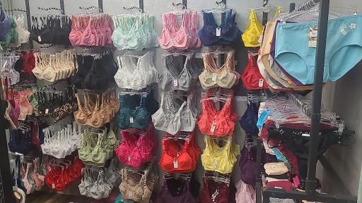 عکس فروشگاه لباس زیر کالیکوت