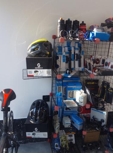 عکس تعمیرات دوچرخه بهداد