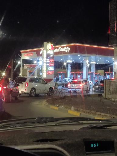 عکس پمپ بنزین رویال پرند