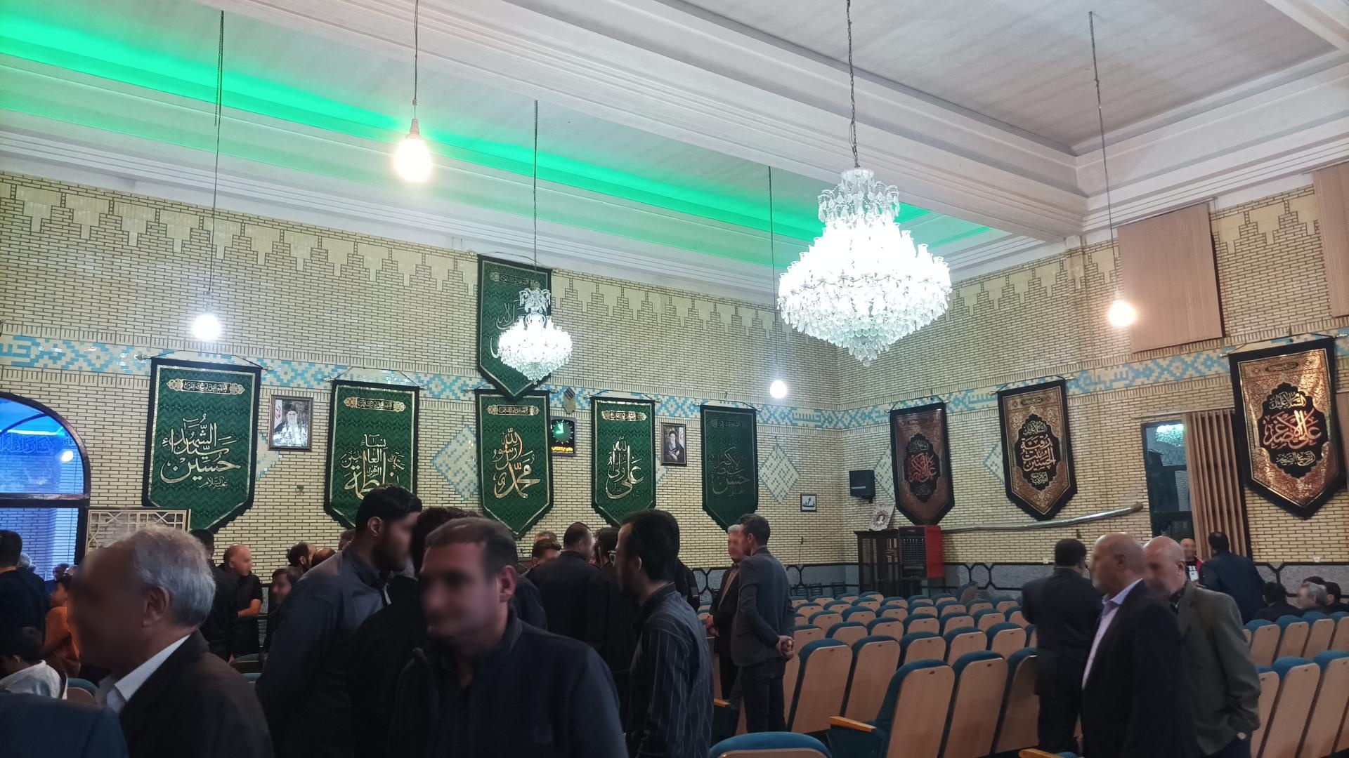 عکس حسینیه اعظم مهربانیها