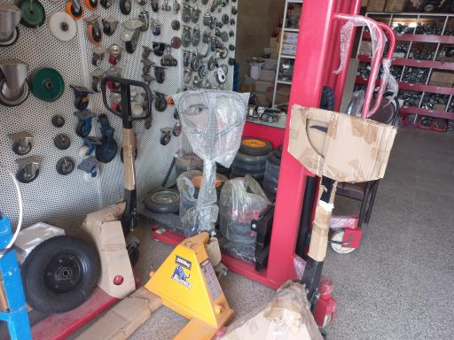 عکس بورس چرخ و قرقره یزد