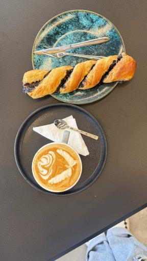 عکس کافه و رستوران آرمانی 