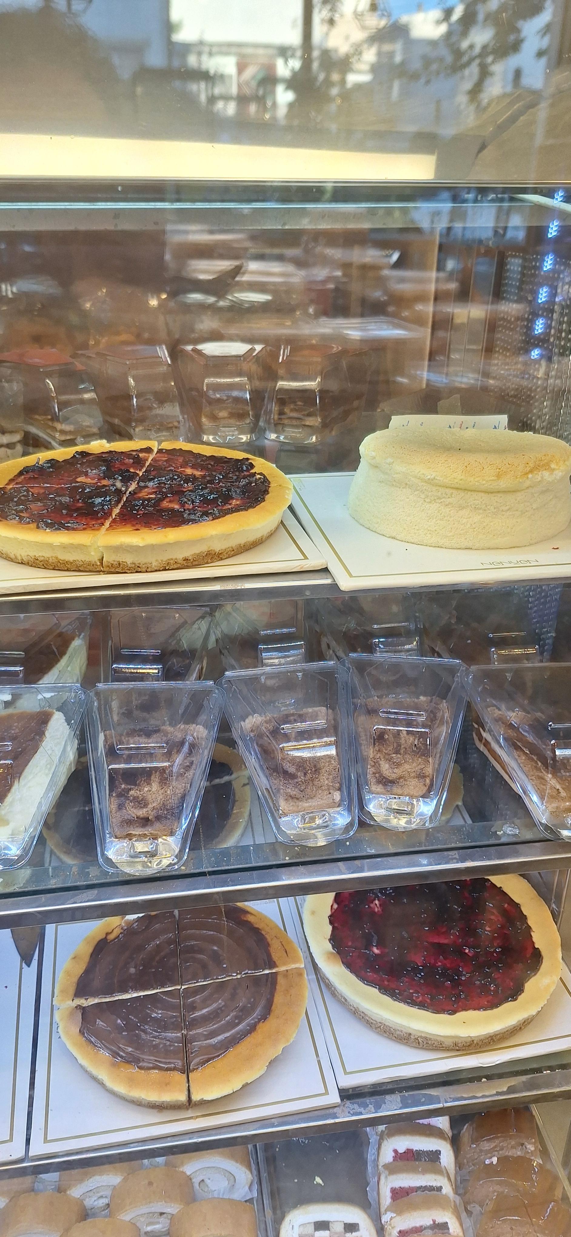 عکس نان باگت فرانسوی نانوان