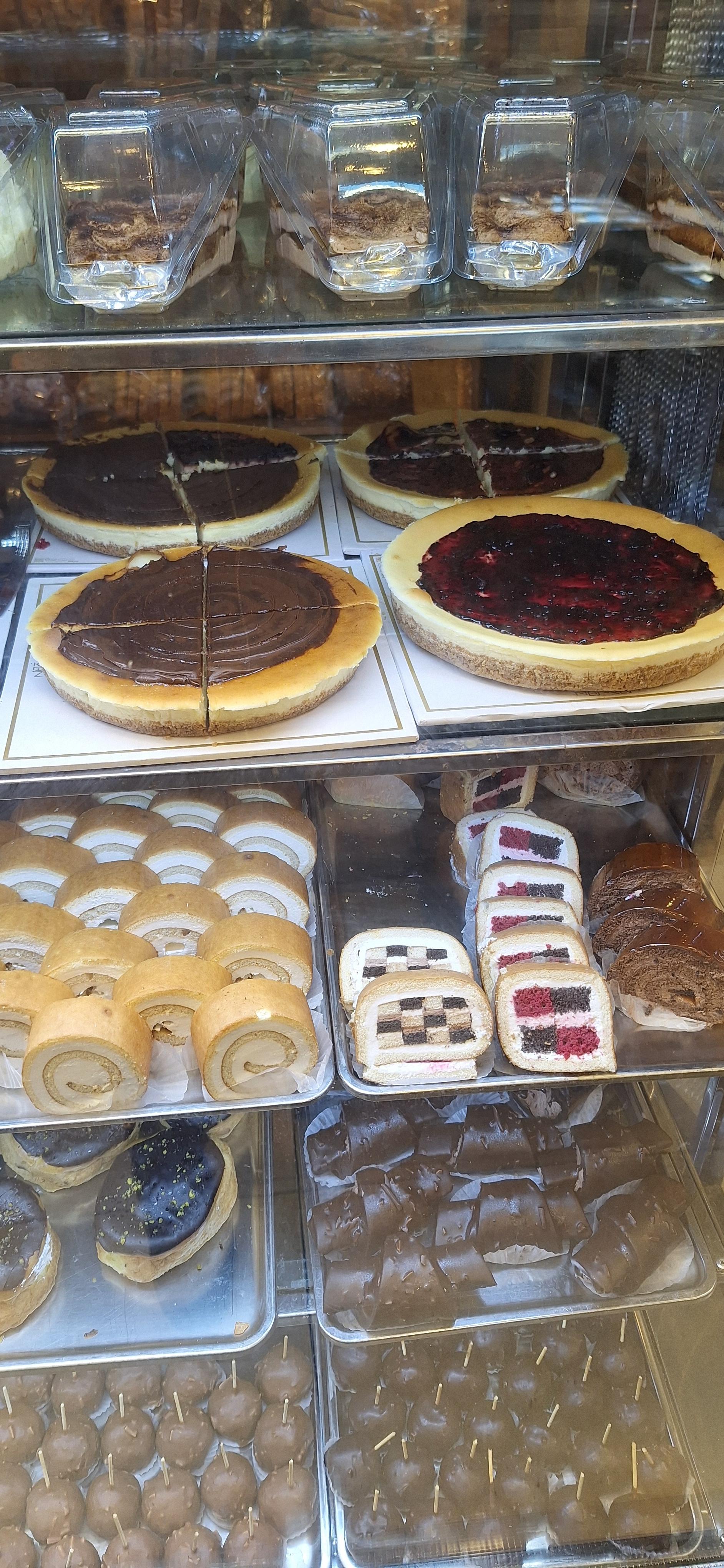 عکس نان باگت فرانسوی نانوان