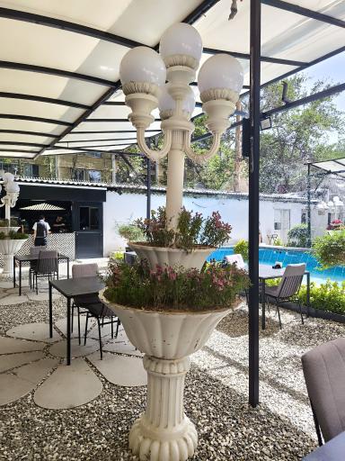 عکس کافه عمارت دیباچه