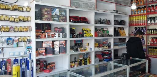 عکس فروشگاه شبرنگ و تزئینات دوستی