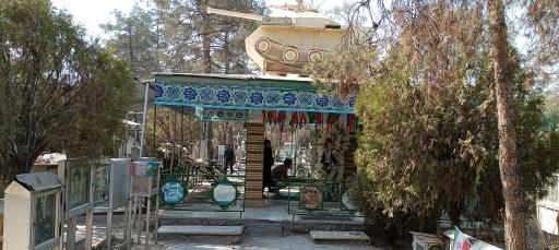 عکس مزار شهید حسین فهمیده