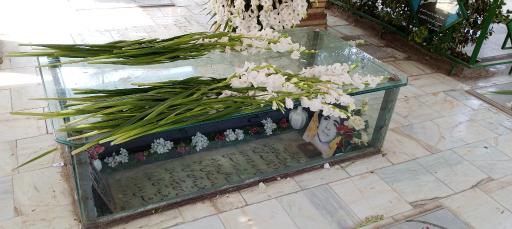 عکس مزار شهید حسین فهمیده