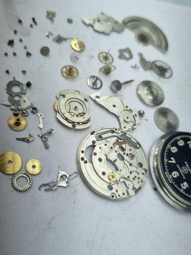 عکس مرکز تعمیر ساعت باقری