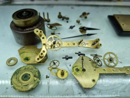 عکس مرکز تعمیر ساعت باقری