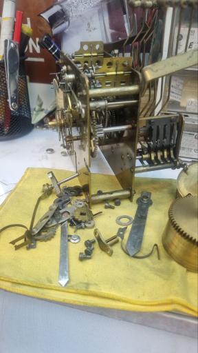 عکس مرکز تعمیر ساعت باقری