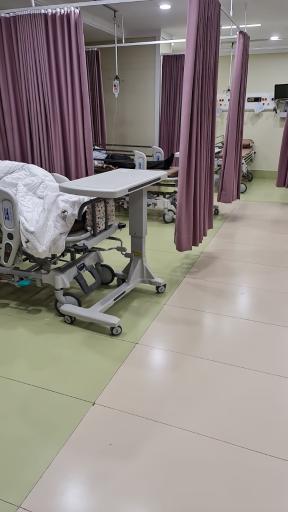 عکس بیمارستان نیکان سپید