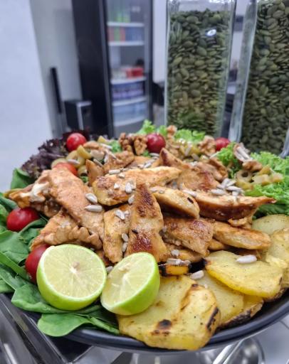 عکس سالاد بار زارون