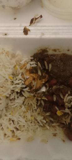 عکس تهیه غذای نگین کمیل