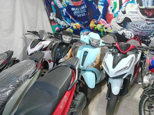 عکس فروشگاه موتورسیکلت گاردی