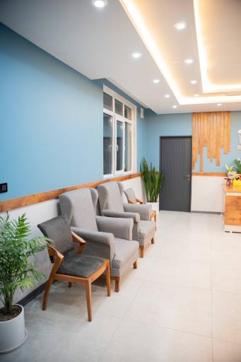 مطب دکتر سروش مختاری متخصص پروتز و ایمپلنت دندان