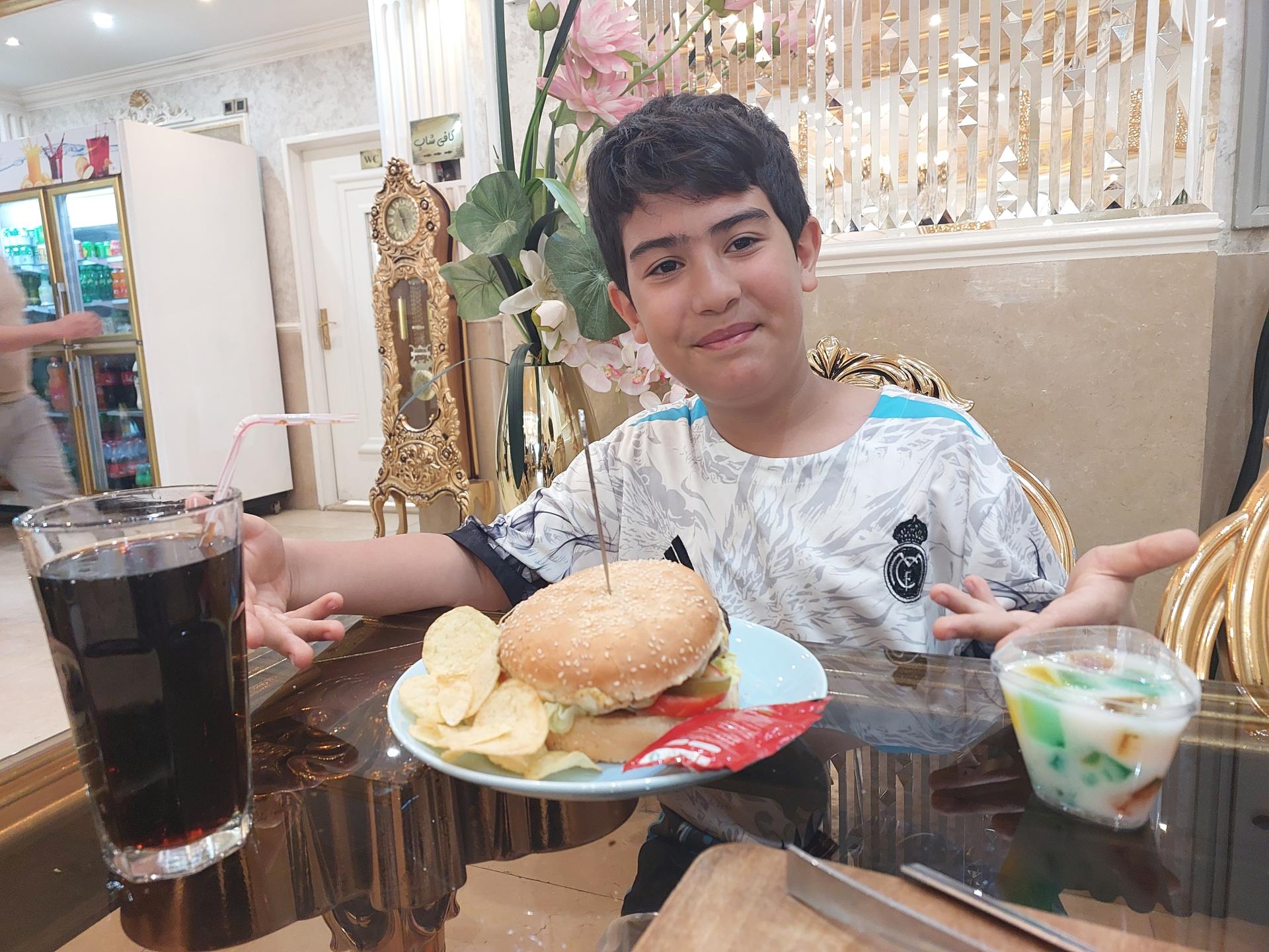 عکس رستوران شکوفه