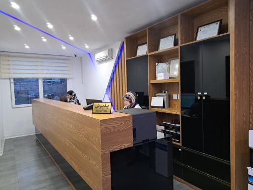 عکس آزمایشگاه تشخیص طبی پژوهش