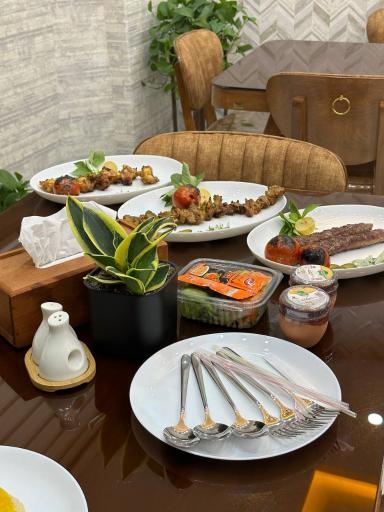 عکس چلوکبابی و رستوران رامش 