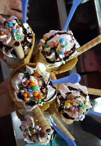 عکس بستنی حاجی بابا