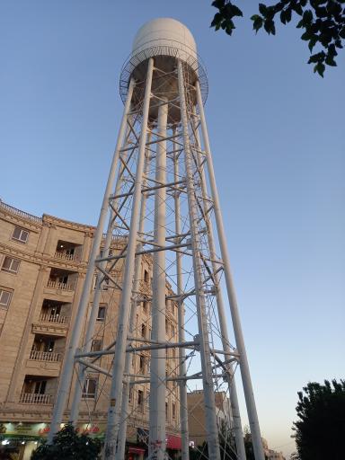 عکس میدان منبع آب