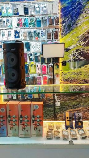 عکس فروشگاه موبایل حسینی