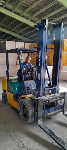 جلوه سازان (تولید و پخش متعلقات سقف کاذب)