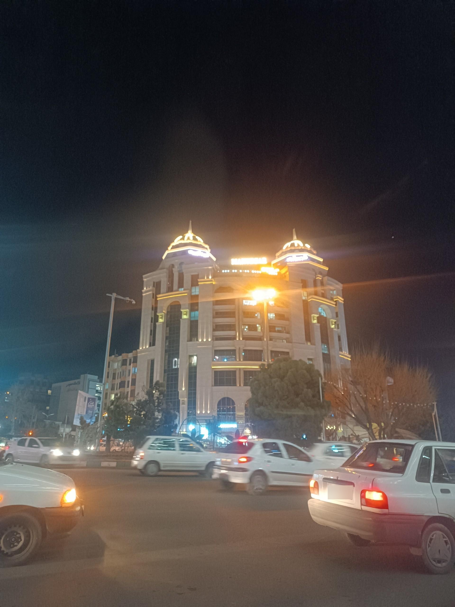 عکس برج ماندگار