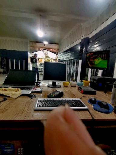 عکس مرکز تخصصی تشخیص رنگ و فنی خودرو سهیل