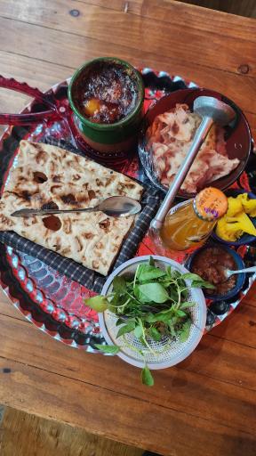 عکس املت بار سنتی زندیه(دیزی اصیل ایرانی)