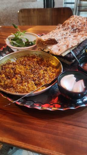 عکس املت بار سنتی زندیه(دیزی اصیل ایرانی)