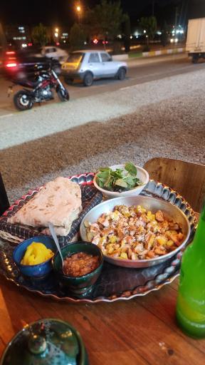 عکس املت بار سنتی زندیه(دیزی اصیل ایرانی)