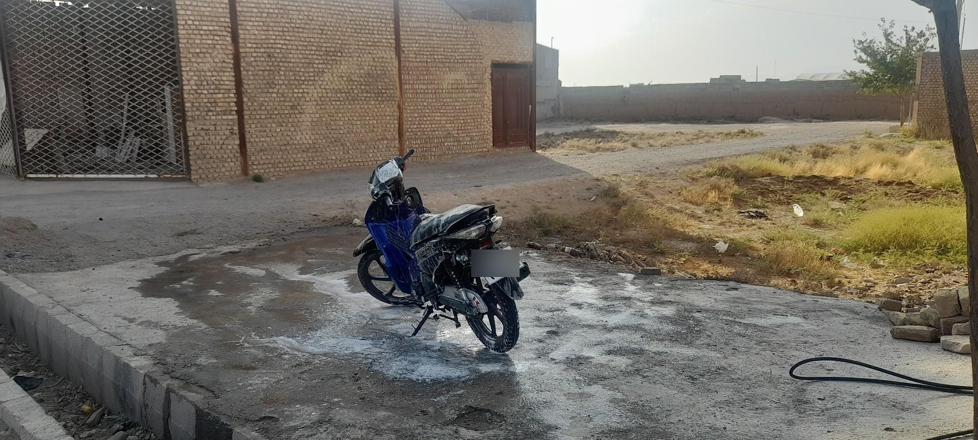 عکس کارواش سبز