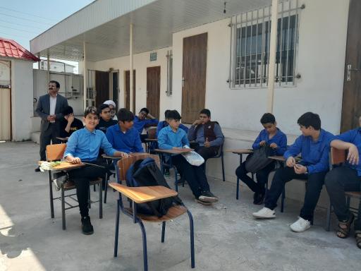 عکس دبیرستان علوم و معارف اسلامی صدرا