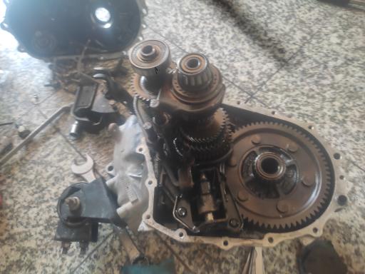 عکس تعمیرگاه هیوندا و کیا