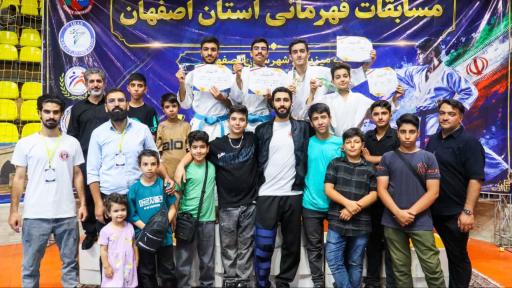 عکس ورزشگاه پیروزی