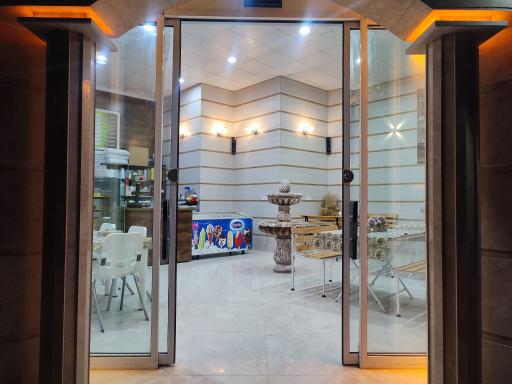 عکس آبمیوه و بستنی بابک