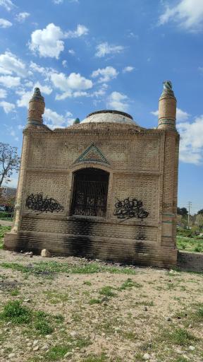 عکس مقبره شهدای لحاک خان