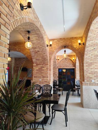 عکس سفره خانه سنتی برلیان 