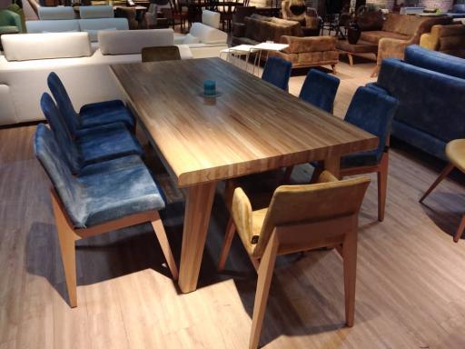 عکس فوم مبل هنر