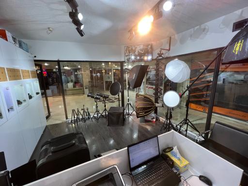 عکس تجهیزات عکاسی و فیلمبرداری ایزوکم