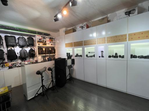 عکس تجهیزات عکاسی و فیلمبرداری ایزوکم