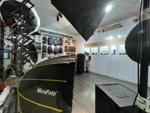 عکس تجهیزات عکاسی و فیلمبرداری ایزوکم