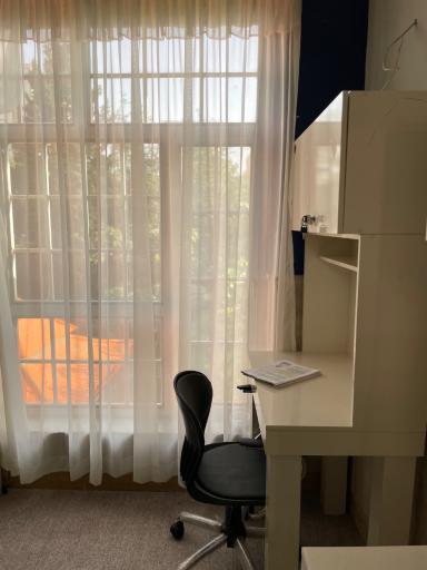 عکس سالن مطالعه دخترانه فرهنگ و اندیشه