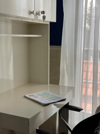 عکس سالن مطالعه دخترانه فرهنگ و اندیشه